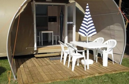 Antonne-et-Trigonant House | ZEcamping 3* piscine chauffée pataugeoire chiens acceptés locatif 17m2