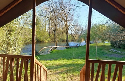 Antonne-et-Trigonant House | ZEcamping 3 étoiles piscine chauffée locatif 23m2 4 pers