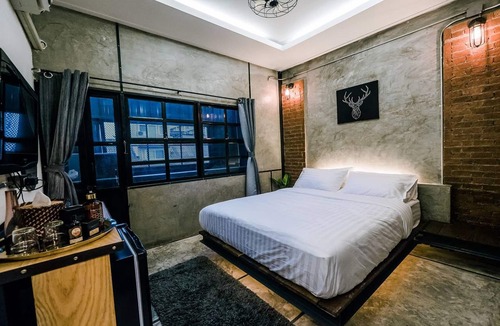 Wat Sam Phraya House | Zeds Hostel Bangkok