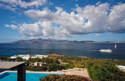 Stelida Villa | ZELION VILLA "Colored by shades of Greek blue and Sunset's orange"