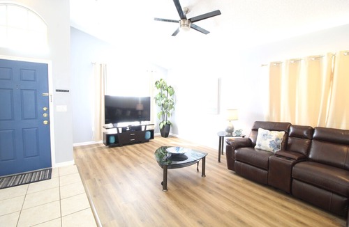 Creekside House | Zen 4 Bedroom Private Pool Home Minutes from Disney & Attractions!
