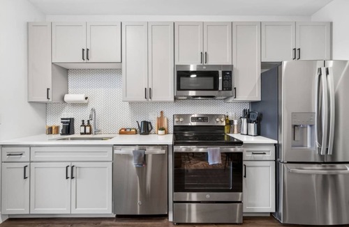 Camelback East Apartment | Zen Den in Arcadia - Pool, Fire Pits, Gym, Games