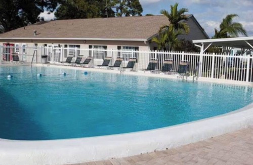 Bayshore Gardens Cottage | Zen-Inspired Bradenton Retreat – Calm,Cozy Tranquil Bradenton Getaway