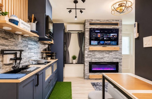 Orlando Cabin | Zen Loft/Romantic Getaway + Birthday Oasis