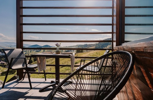 Moeciu de Sus House | Zen Nest Tiny House