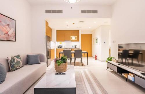 Dubai Apartment | Zen Oasis : 1BR Splendid Creek Side Retreat - Beach