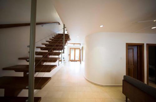 Lascelles Apartment | ZenBreak Hillside Loft #5