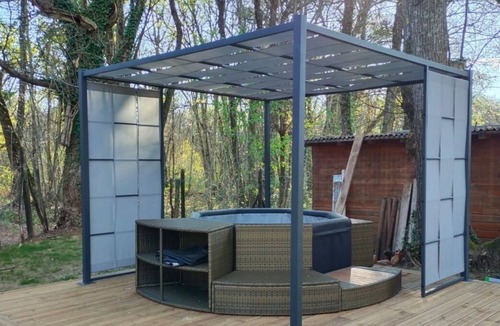 Lalinde Ski Chalet | Zenforest - Chalet with Spa & Pool in the heart of Périgord