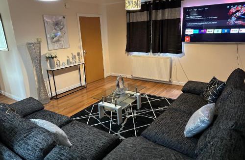 Levenshulme Apartment | Zenith Apartment