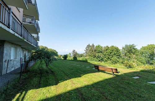 Evian-les-Bains Hotel | Zenitude Hôtel-Résidences Evian - Les Terrasses du Lac