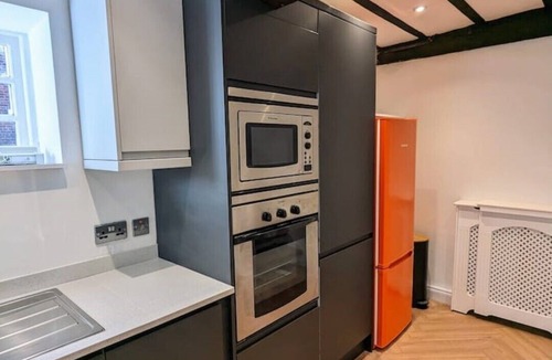 Ribbesford House | Zeppelin House - Riverside 18th Century Townhouse
