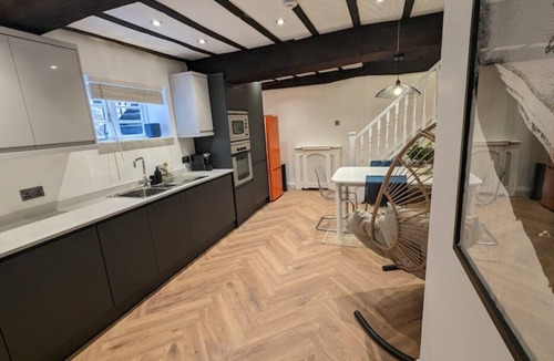 Ribbesford House | Zeppelin House - Riverside 18th Century Townhouse