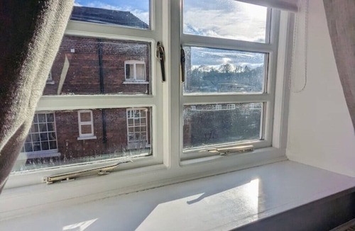 Ribbesford House | Zeppelin House - Riverside 18th Century Townhouse