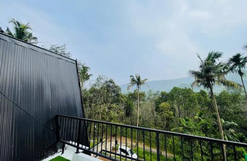 Irinjalakuda House | Zerahs Home - 2 Bedroom Villa, Athirappilly
