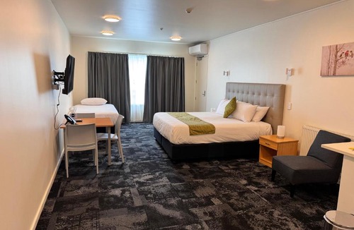 Hamilton Hotel | Zeta Motel