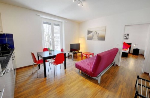 Oerlikon Apartment | ZH Raspberry l - Oerlikon HITrental Apartment by Interhome