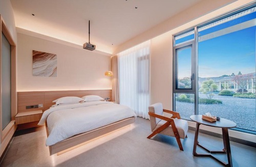 Yongding House | Zhangjiajie The Brookside Hotel& Tianmen National Forest Park & Free pick up service