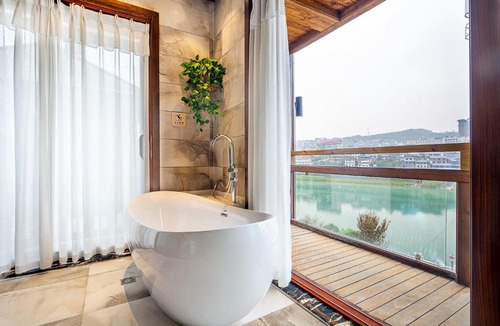 Yongding Hotel | Zhangjiajie Waterfront Huajian Inn& Tianmen National Forest Park & Free pick up service