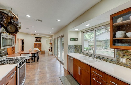 Barton Hills House | Zilker Park, Barton Springs & Greenbelt - Modern 4BR Design Oasis