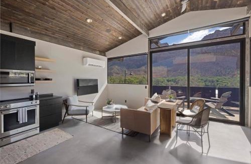 Zion National Park South Entrance Apartment | Zion Luxury Loft Unit 3