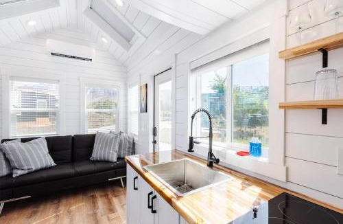 Apple Valley House | Zion Red-Rock Romance Tiny Home for Two