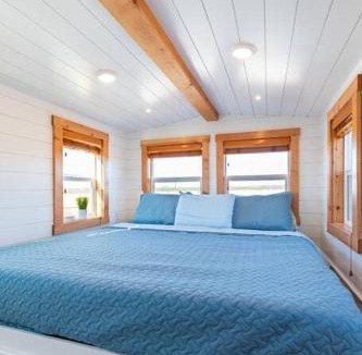 Apple Valley House | Zion Tiny Home Sunrise Deck Desert Views