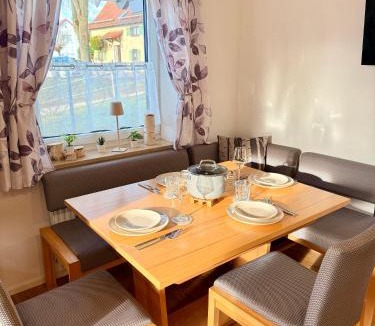 Daiting Apartment | Zirben Spa - Wellness Ferienwohnung in Bayern l Altmühltal l Privater Whirlpool & Sauna l DTV 5 Sterne für Paare und Familie