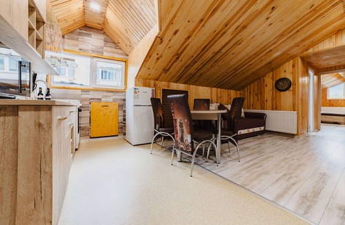 Brasov Apartment | Zoo Adjacent Summit Flat By Brasov BnB