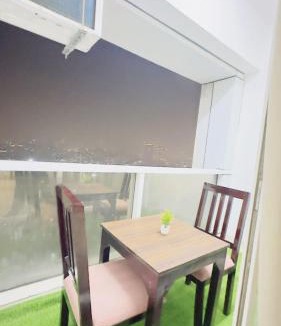 Noida Bed & Breakfast | Zoomstay1bhk