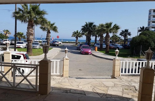 Larnaca Apartment | ZORBAS No 2