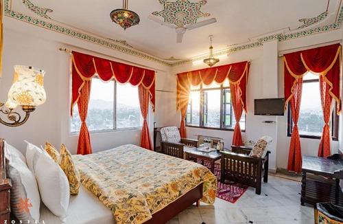 Lake Swaroop Sagar Hostel | Zostel Udaipur