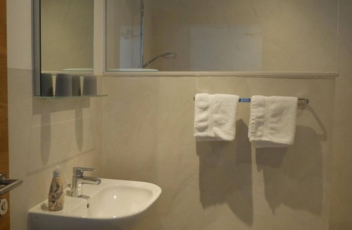 Ilbesheim Apartment | Zum Hühnerheisel - apartment/apartment, bathroom, WC, 1 bedroom