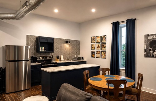 Marceline Apartment | Zurcher on Main, Historic Apartment near Walt Disney Museum, Marceline MO