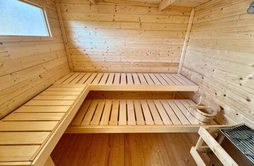 Rittersdorf Apartment | Zuri Suite