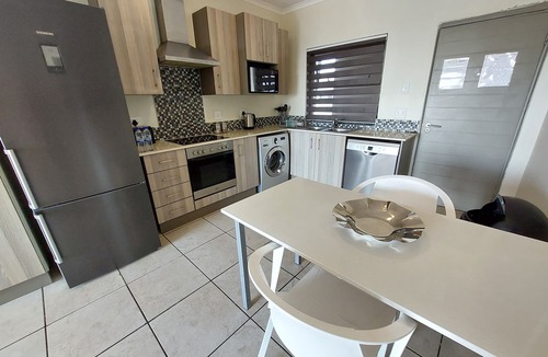 Greater Johannesburg Metropolitan Area Apartment | Zwelakho Luxury furnished apartments