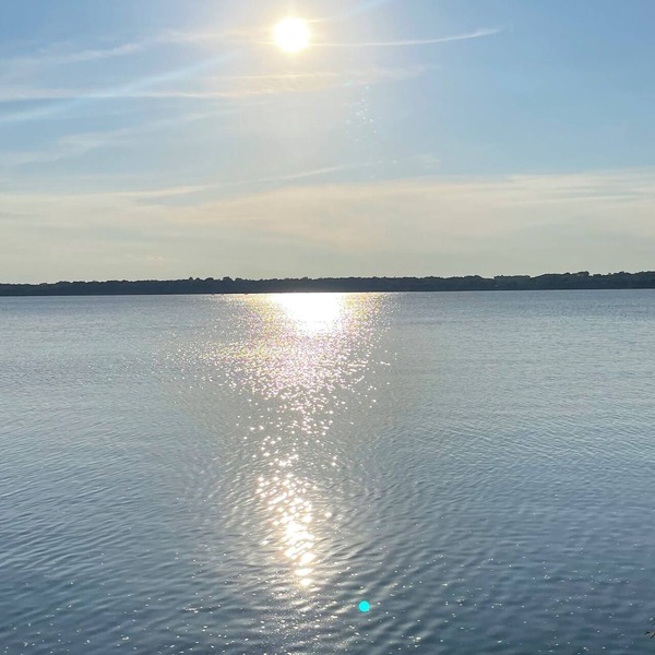 1 acre lake front 4 bedroom home on Buffalo Lake close to Downtown shops.