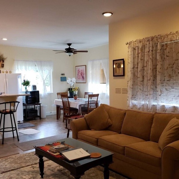 1 Bdr 1 Bth House With Whirlpool Tub