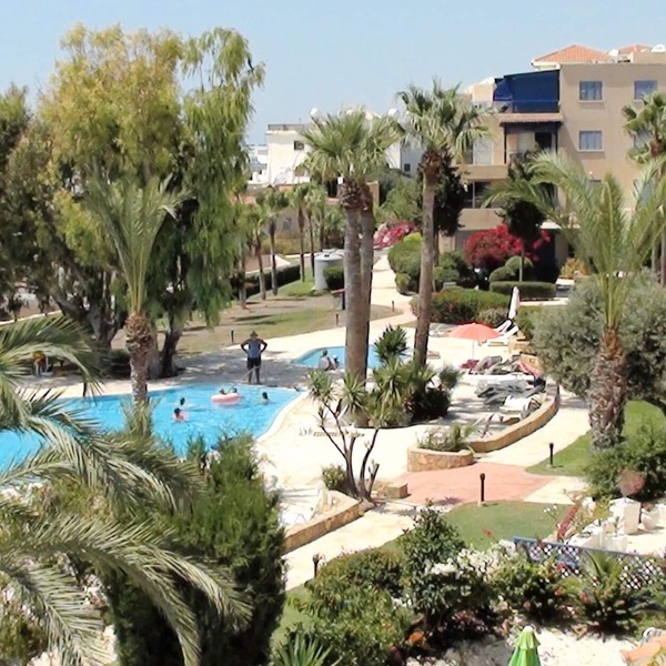 1 Bed Apartment, Paphos, 2nd Floor, Communal Pool, Sea Views, Nearby tavernas