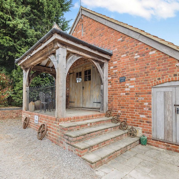 1 bedroom accommodation in Arlingham, near Frampton-on-Severn