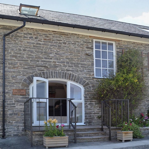 1 bedroom accommodation in Neuaddlwyd, near Aberaeron