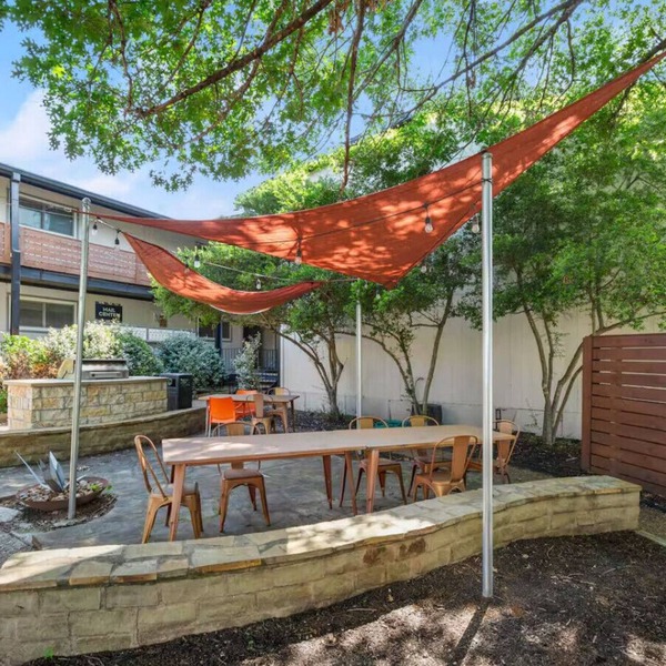 1 Br Apt Next 2 Downtown - Cozy!