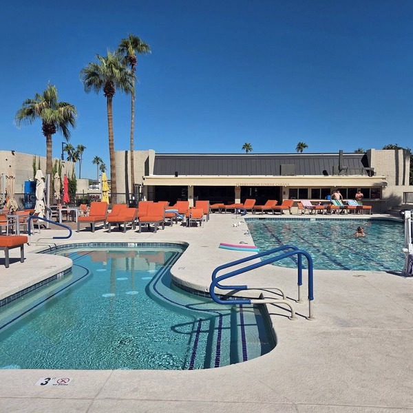 1-BR in Upscale 55+resort - 2 pools, fitness, pickleball, rec ctr. 3 wk min