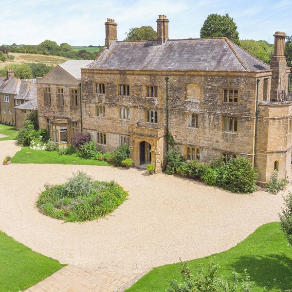 11 bedroom accommodation in Hooke, near Beaminster