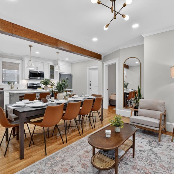 12BR World Cup Compound Near Downtown Boston Backyard Walk to Train