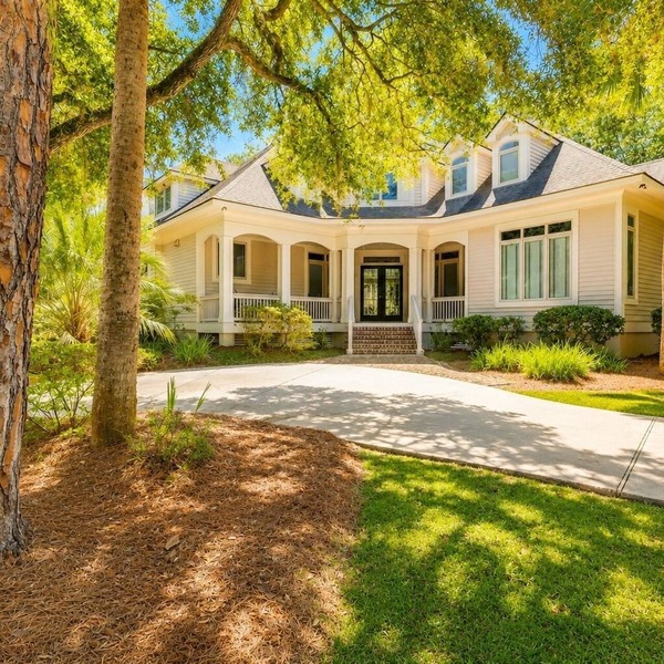 13 Duck Hawk -Relax on the Front porch w/rockers and a private pool!