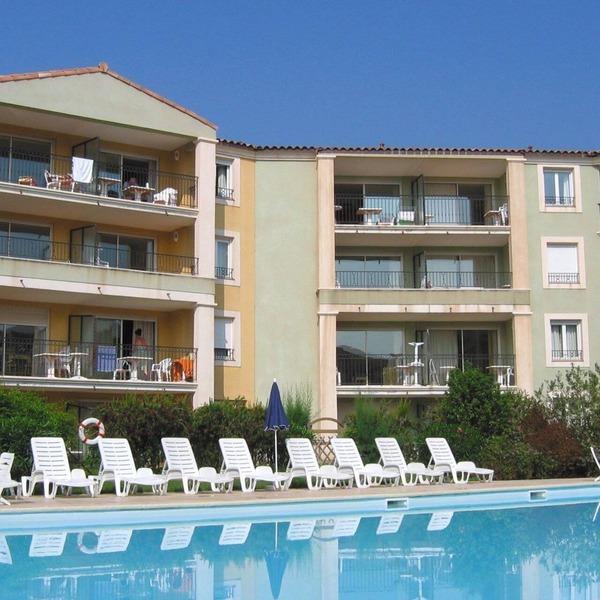 150 m de la plage | 6 personnes Cuisinette balcon