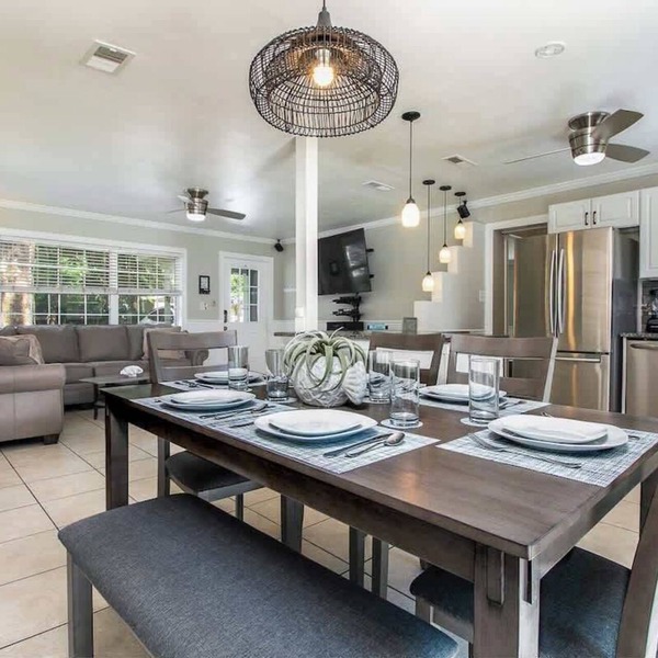 1703 NW 38th · Modern Peaceful Home w/Patio & Game Room