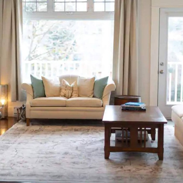 1800' | Front HBR | DT 5 Min Walk | Water views