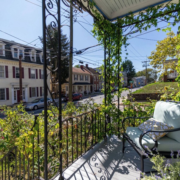 1800’s 4Br WalkableWestminster between Balt&Gettysburg: