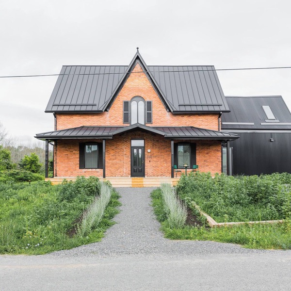 1875 Boutique Farmhouse | 4 Bedroom | Luxury Retreat